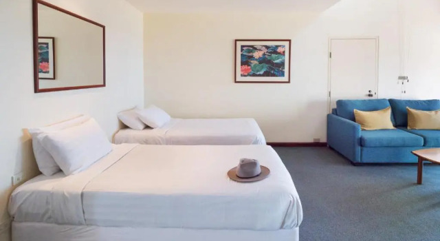 Люкс с балконом Beach Hotel Resort