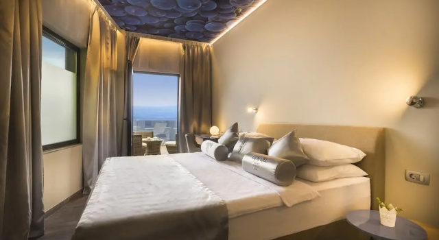 Номер Superior Дуплекс с 2 комнатами с балконом Hotel Vinotel Gospoja