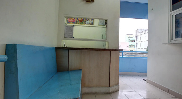 SPOT ON 43676 Sri Om Muruga Lodge, Забронировать Отель Отели штата Тамилнада с парковкой, Парковка
