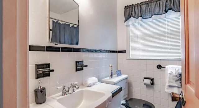 Bel-Air Bungalow- close to Midtown Highways and Downtown Mobile, Boek Hotel Hotels in Alabama met parkeren, Parkeren