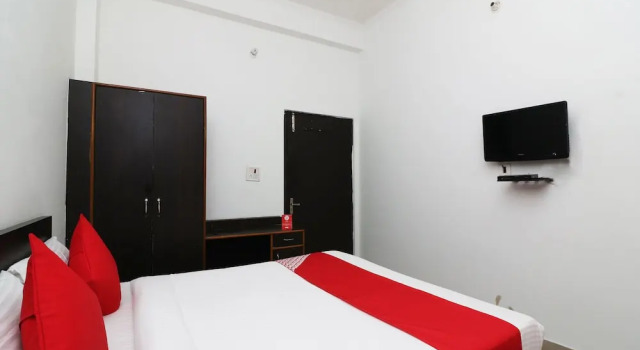 OYO 24199 Hotel Ojus Tower, Réserver Hôtel Rudrapur West Bengal