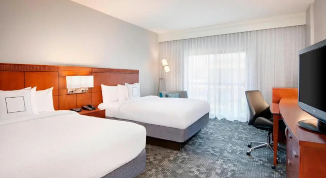 Номер Standard Courtyard by Marriott Savannah Midtown
