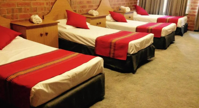 Номер Deluxe Pooraka Motor Inn