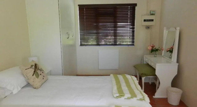 Апартаменты c 1 комнатой Jasmine Cottage - Cool cottage, hot location