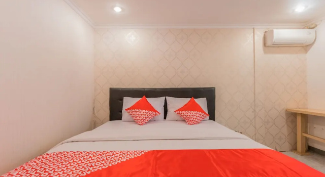 Двухместный номер Standard с балконом Hotel O Bogor Puncak Near Padang Golf Bukit Pelangi Formerly Gunung Geulis Village