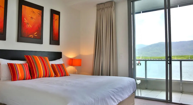 Двухместный номер Standard с балконом и с видом на гавань Cairns Private Apartments