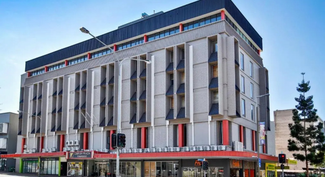 Madison Plaza Townsville, Забронировать Отель Таунсвилле Квинсленд, рядом с Яхт-клуб и пристань для яхт в Таунсвилле