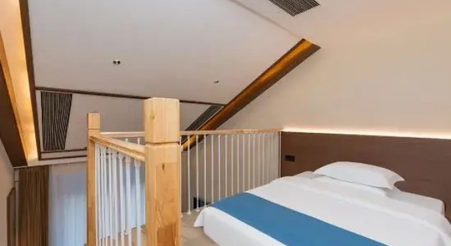 Quxiang Yazhu Chufeng Courtyard Homestay (Jiuge Alley)