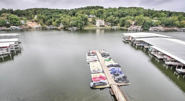 Апартаменты Boat Dock + Pool Access! Osage Beach Condo