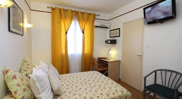 Hotel Eden, Забронировать Отель Отели в центре Мартиг с завтраком, отели в центре Мартиг с завтраком