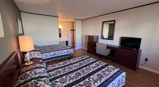 Четырёхместный номер Standard Glenwood Inn - Stroudsburg