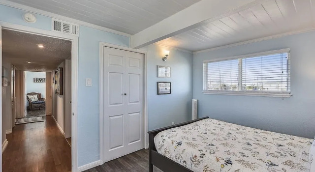 Beachfront Charm - 3 Br Home, Varaa Lomakoti Mökit kohteessa Houston, Mökki