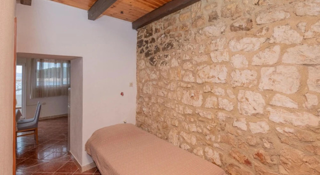 Beautiful Apartment in Sucuraj With 2 Bedrooms and Wifi, Prenota Appartamento Hotel a Croatian Islands con parcheggio, Parcheggio