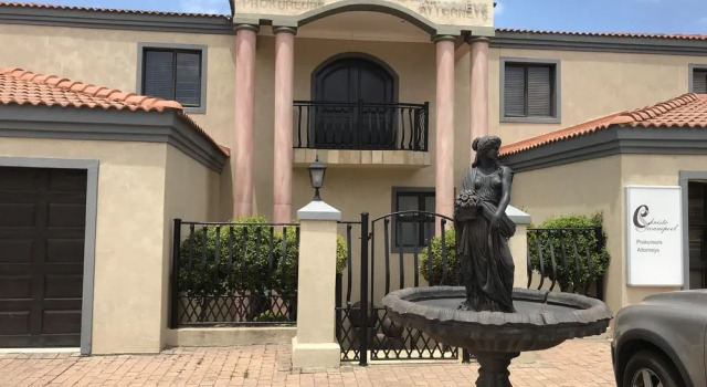 Swanepoel Guesthouse & Suites, Buchen Sie Pension Jeffreys Bay Route 62