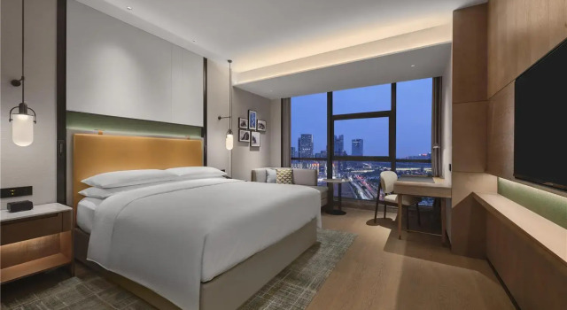 Номер Executive DoubleTree By Hilton Zhengzhou East