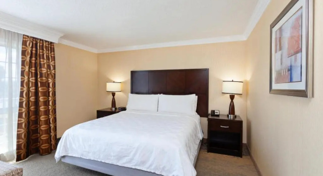 Люкс Holiday Inn & Suites San Mateo - SFO by IHG