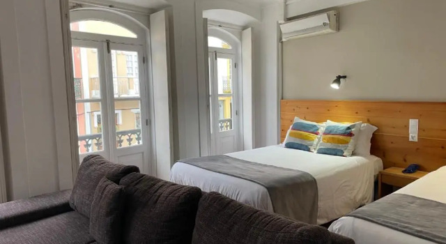 Полулюкс Hotel Ilha