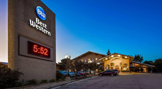 Четырёхместный номер Standard Best Western Sunday House Inn
