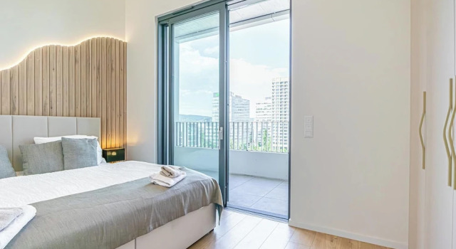 Premium 2BR & 1LR Apt with Skyline View, Забронировать Апартаменты/квартира Братислава Братиславский край