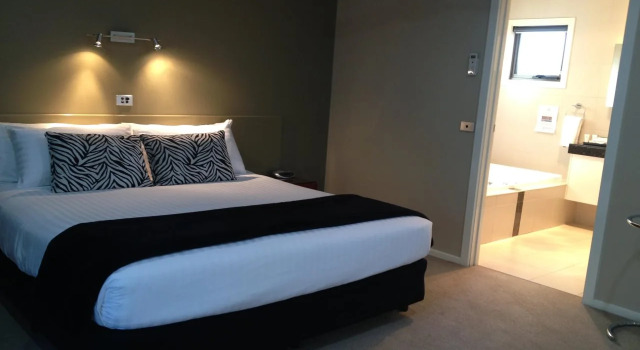Deeluxe Riverspa Apartments, Забронировать Апартаменты/квартира Отели Моама с парковкой, Парковка
