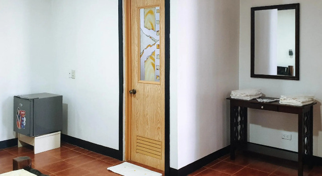 Двухместный номер Standard RedDoorz at La Sefa Hotel and Resort Atimonan
