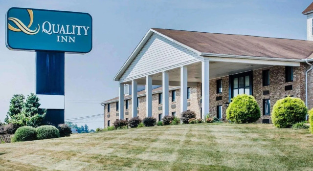 Люкс Quality Inn Enola - Harrisburg