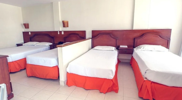 Четырёхместный номер Standard Hotel Palmetto