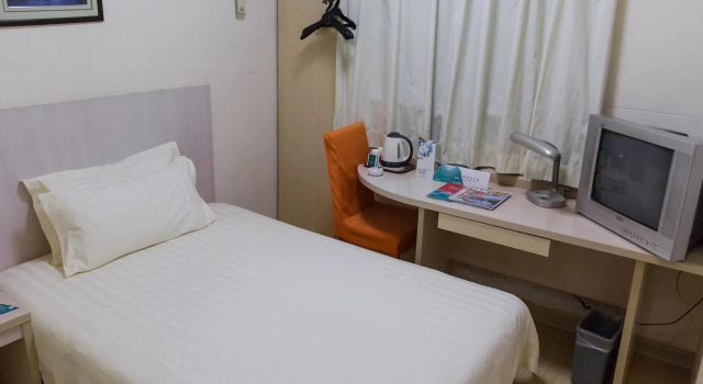 Ji Hotel Shanghai Expo Sanlin Road, Book Hotel Pudong Shanghai, nær Pusan Road Station