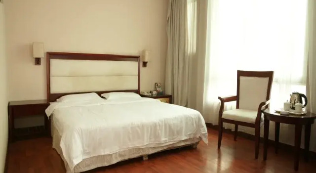 Yidun Hotel Foshan Luocun, Забронировать Отель Фошань Foshan Area