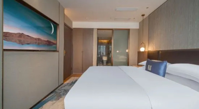 Люкс 7 Days Premium (Yichang Wanda Plaza, Yunhe Park)