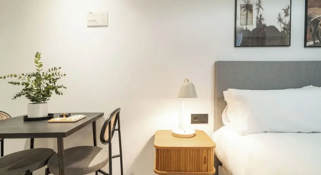 Limehome Malaga Calle Victoria, Забронировать Апарт-отель Апарт-отели Малаги, рядом с Амфитеатр Малаги, Апарт-отель