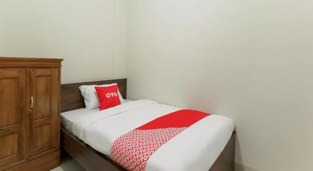 OYO 90045 Annafi Apartel, Book Hotel Sleman Yogyakarta Province