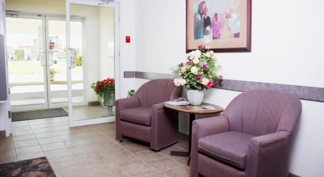 Country Club Inn, Varaa Hotelli Hotellit Lacombe aamiaisella, Aamiainen