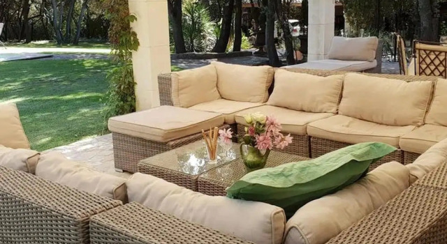 Коттедж Villa in an Idyllic and Relaxing Setting Near Orange