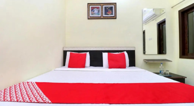 Номер Classic OYO 27650 Gian Residency
