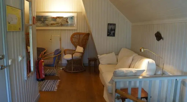 Reso Gamla Skola, Book Guesthouse  