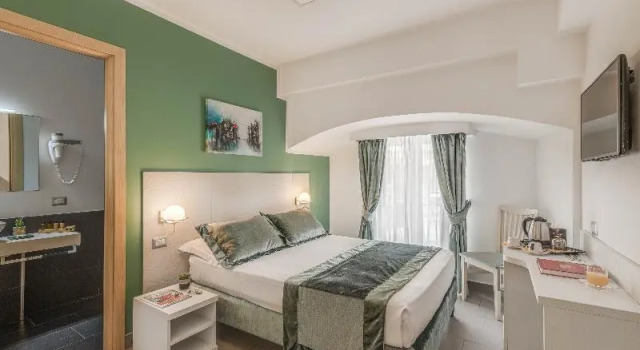 Двухместный номер Small Trevi Palace Hotel