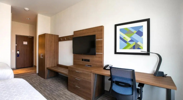 Четырёхместный номер Standard Holiday Inn Express - Lethbridge Southeast by IHG