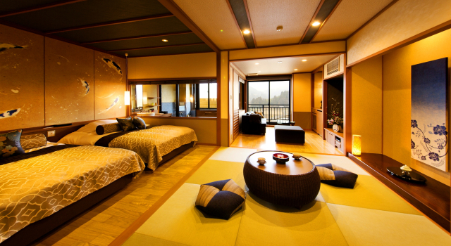 Kanazawa Yuwaku Onsen Hyakurakuso (kanazawa)