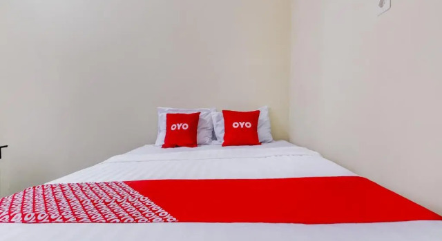 Camera Standard OYO 90927 Homestay Tentrem 2