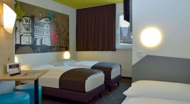 Трёхместный номер B&B Hotel Trier