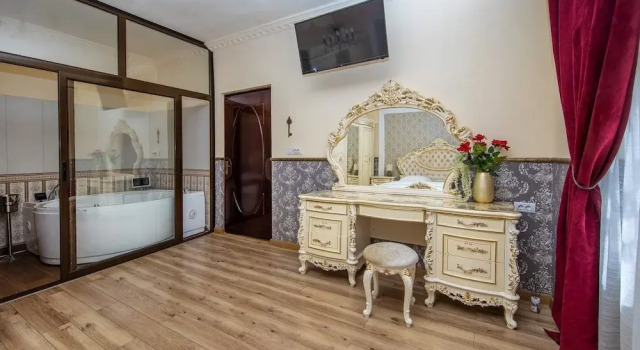 ZiRa Residence - Authentic rooms in Old Town, Забронировать Апартаменты/квартира Апартаменты Брашова, рядом с Black Church, Апартаменты/квартира