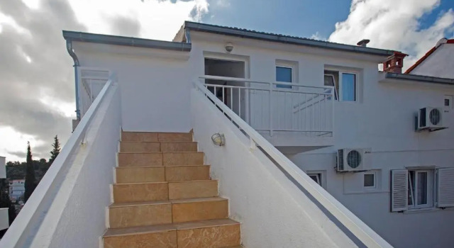 Студия Apartments Julija