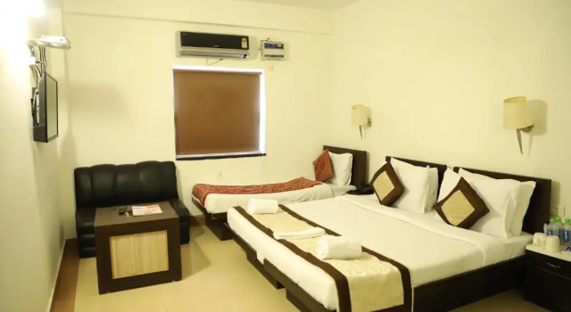 Трёхместный номер Standard Hotel Tara Palace By Goyal Hotels