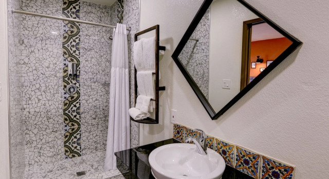 Четырёхместный номер Standard The Greens Hotel on Stockton