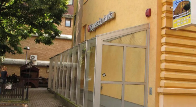 Suites Slavonija, Rezerwuj Hotel Hotele w Bjelovar-Bilogora County z parkingiem, Parking