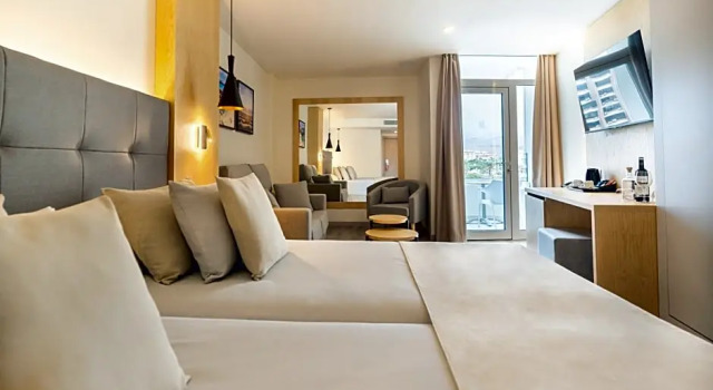 Полулюкс HL Rondo Hotel