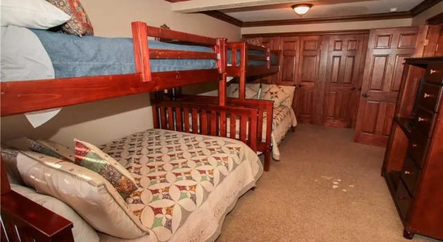 Mammoth Ski & Racquet Club #34 - 2 Br Condo
