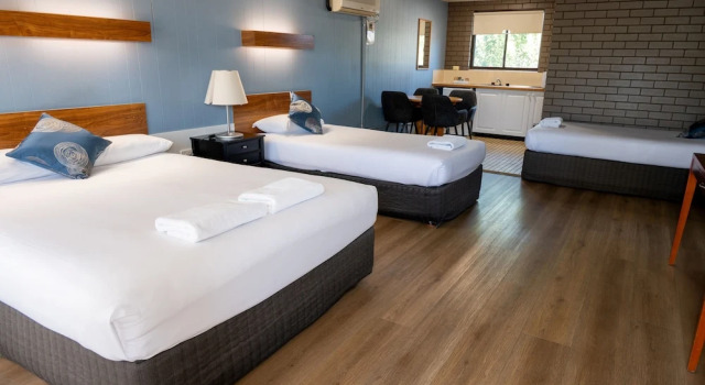 Двухместный семейный номер Standard c 1 комнатой Tumut Valley Motel Pet Friendly