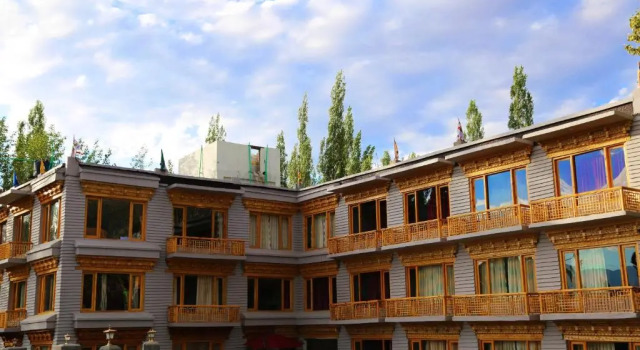 Yarab Tso, Забронировать Отель Отели Джамму и Кашмира с парковкой, Парковка